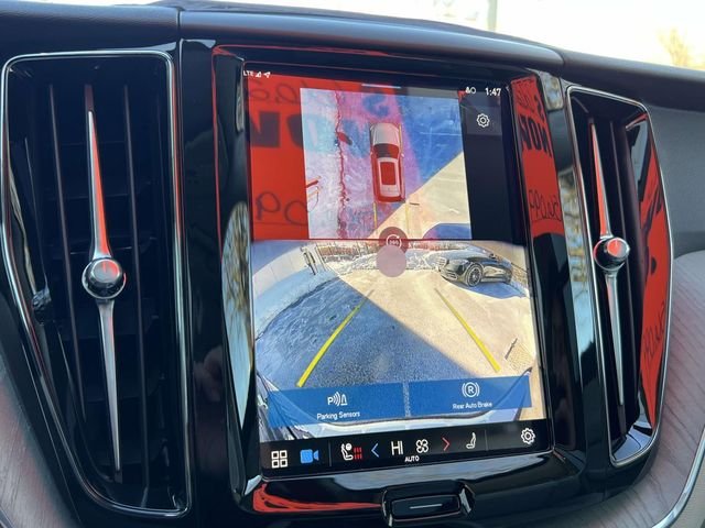 2025 Volvo XC60 Plus - Photo 28