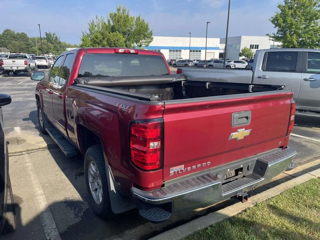 Used 2018 Cajun Red Tintcoat Chevrolet LT image 4