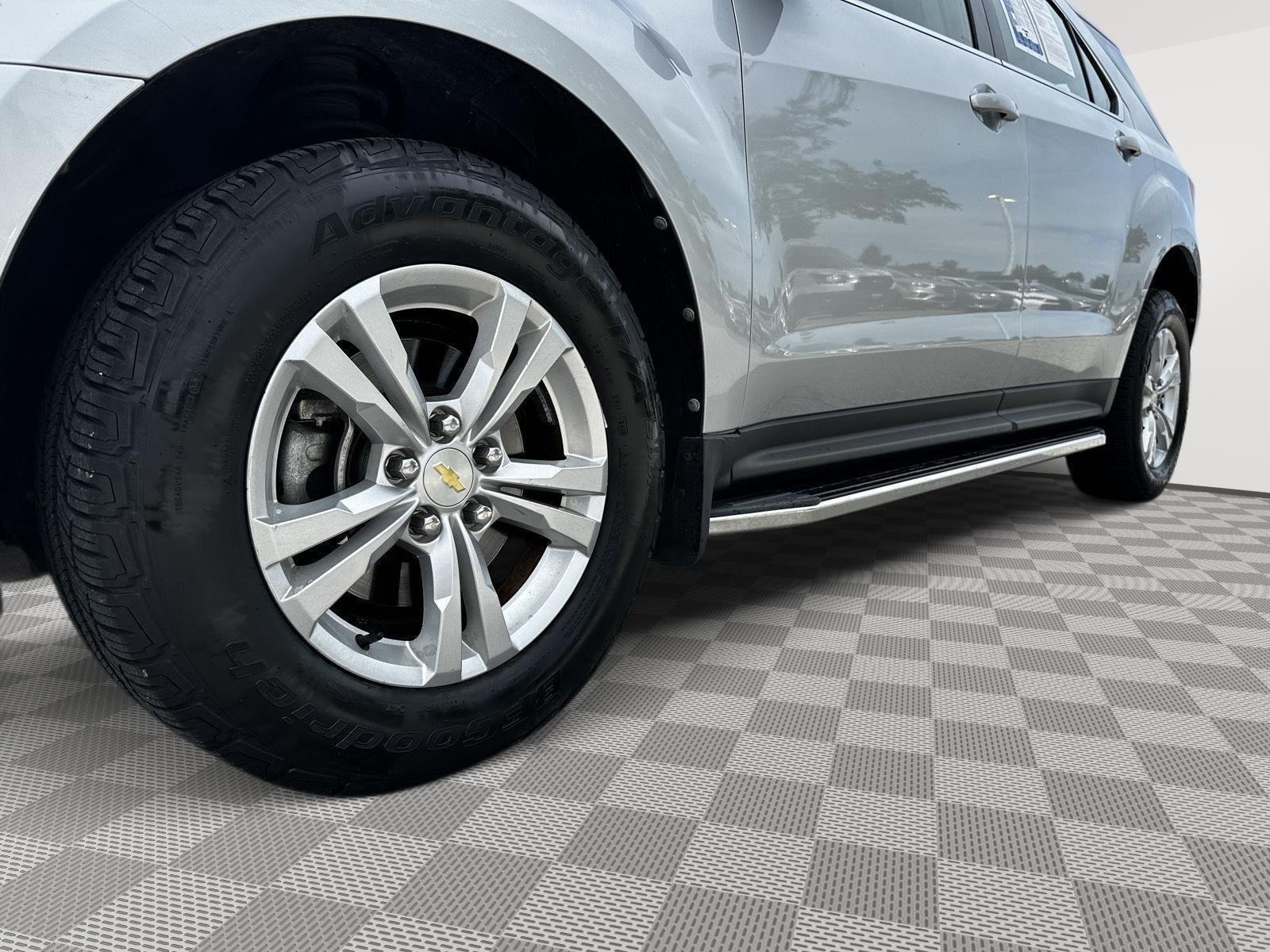 Used 2011 Silver Ice Metallic Chevrolet LS image 6