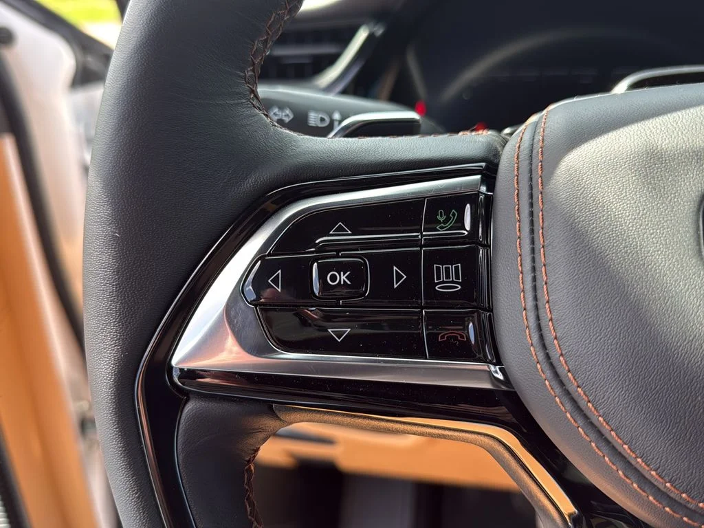 2026 Jeep Grand Cherokee Summit - Photo 9