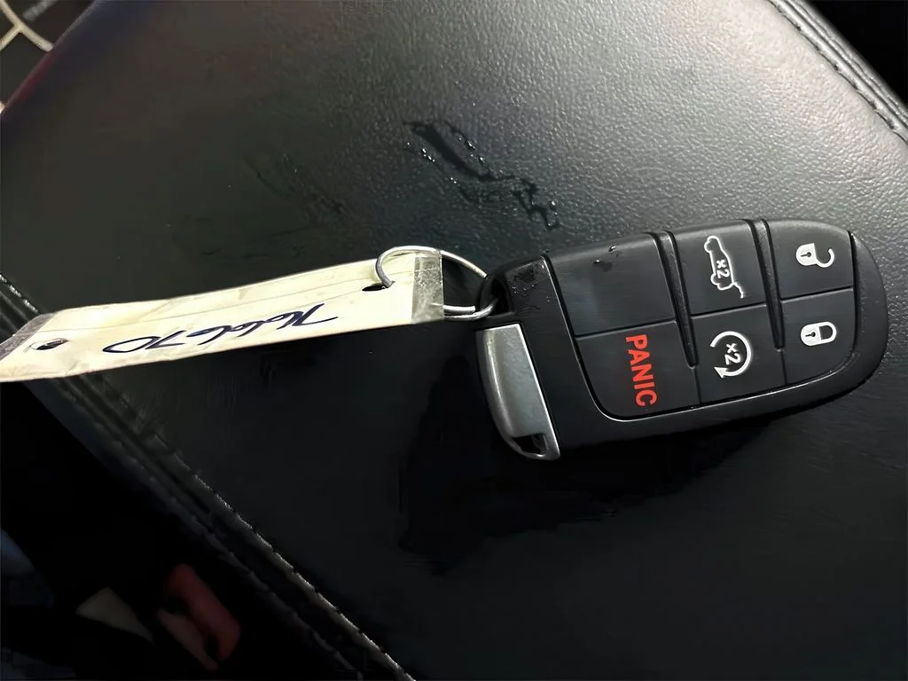Used 2019 Billet Metallic Jeep SRT image 10