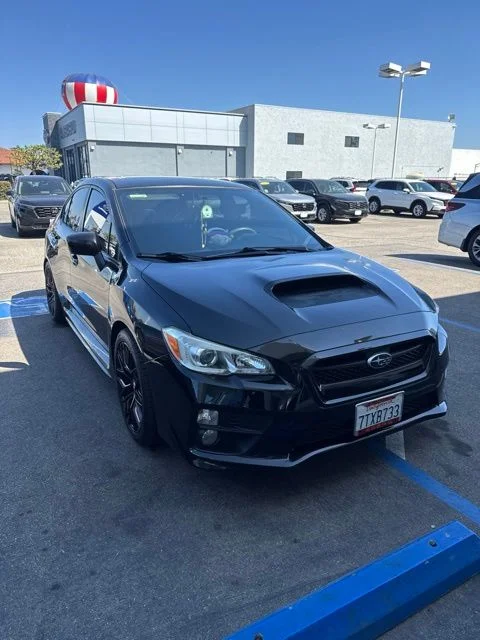 Used 2017 Crystal Black Silica Subaru Premium image 9