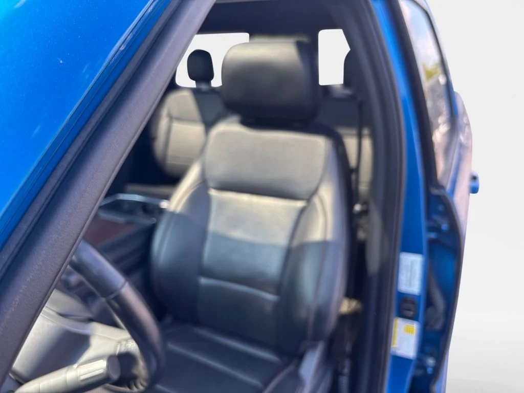 Used 2021 Blue Ford Lariat image 27