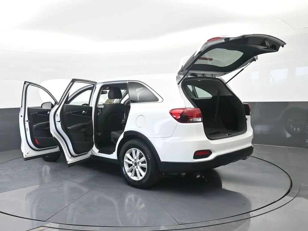 Used 2020 Snow White Pearl Kia LX image 68