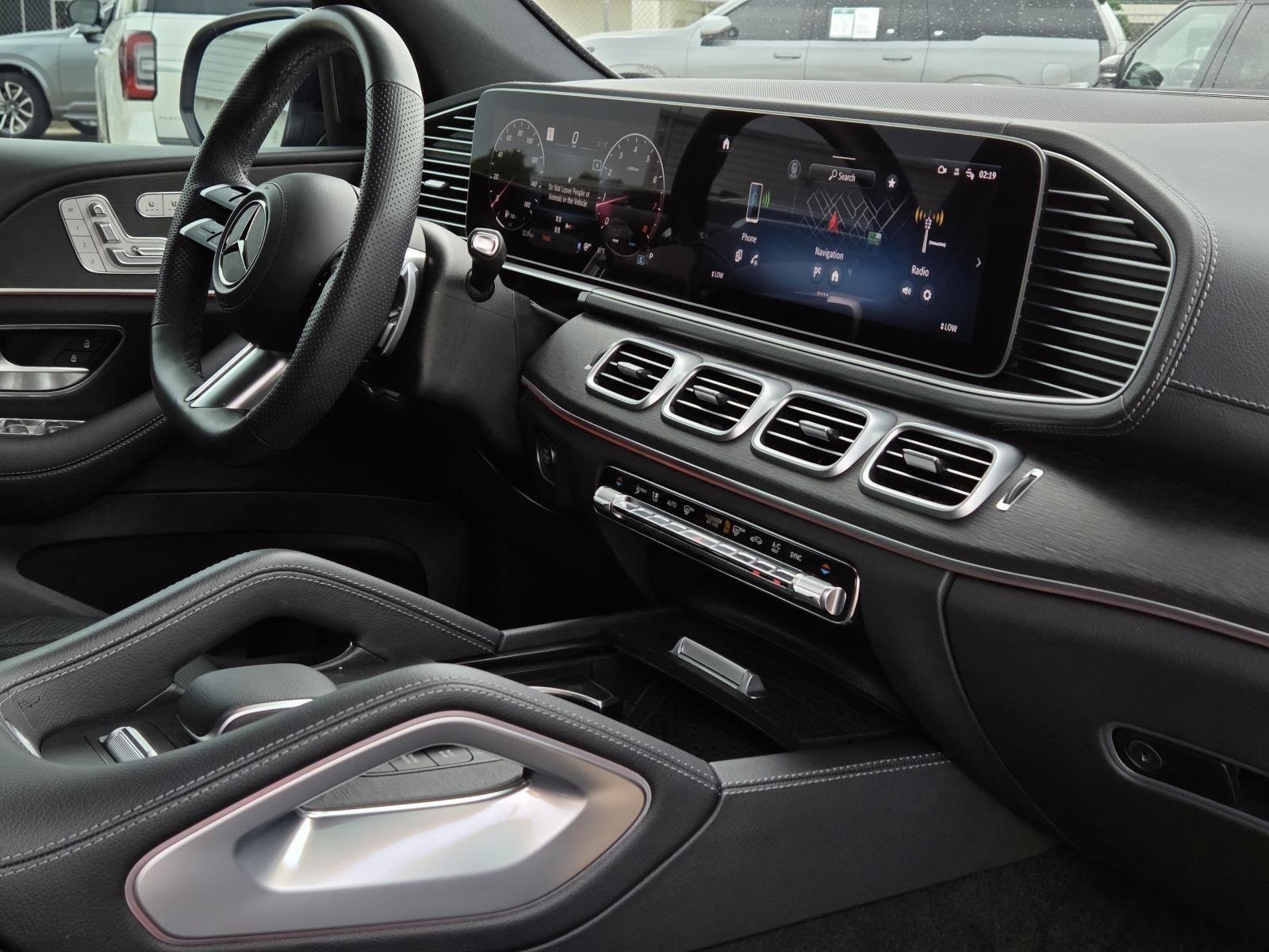 Used 2024 Obsidian Black Metallic Mercedes-Benz GLS image 44