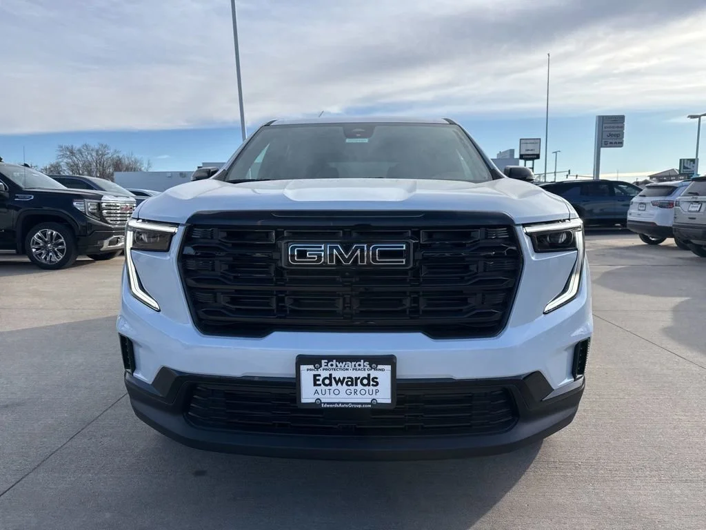 New 2026 Glacier White Tricoat GMC Elevation image 2