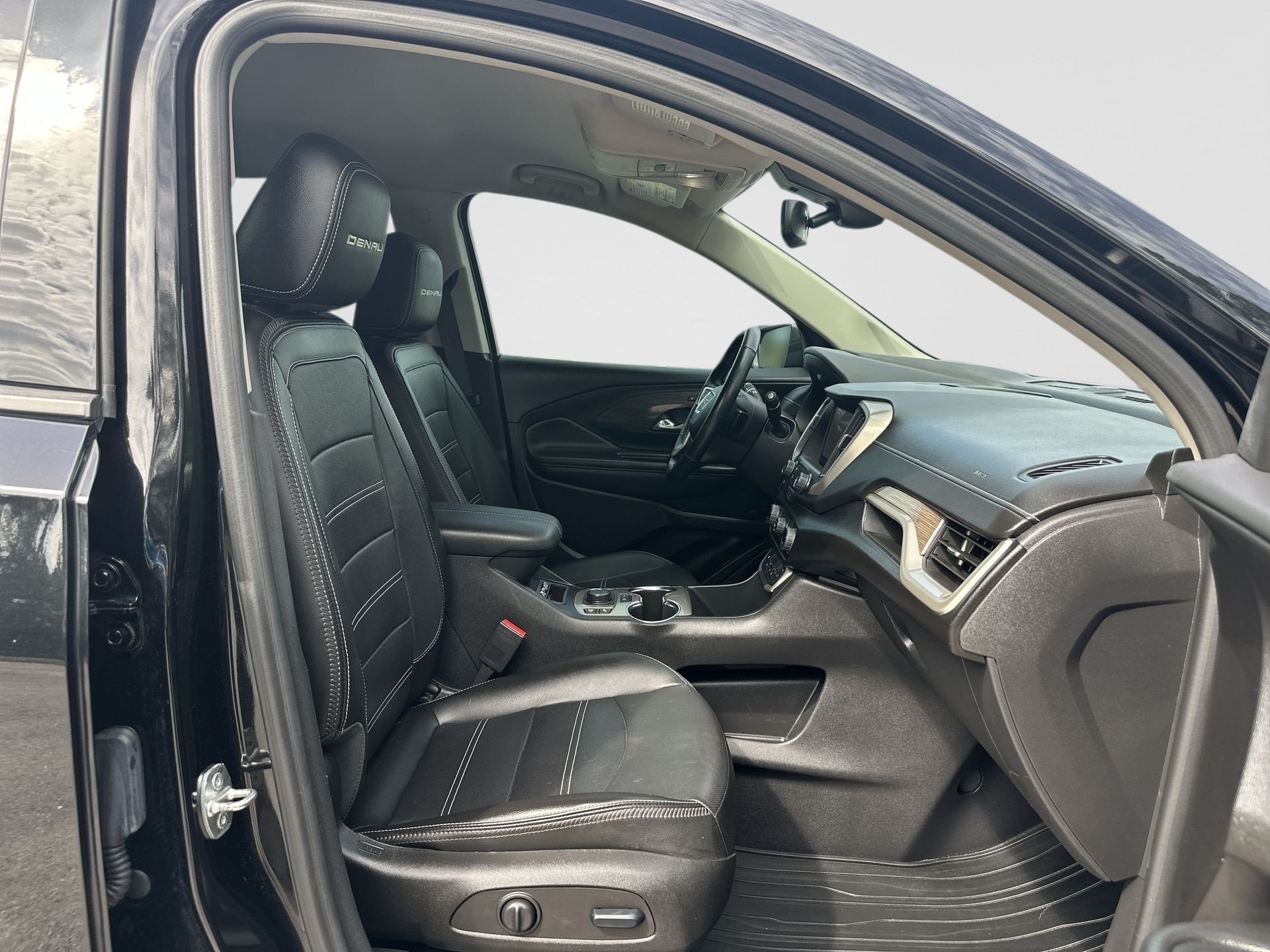 2024 GMC Terrain Denali - Photo 28
