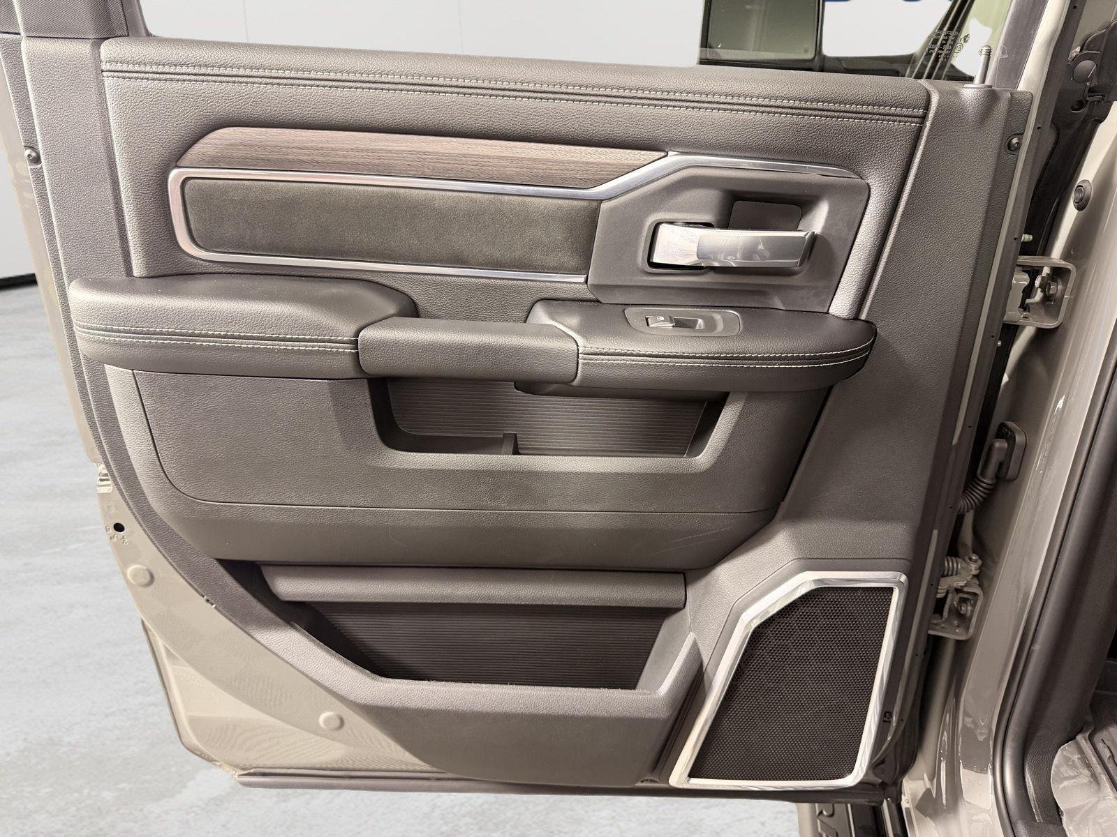 New 2026 Ceramic Gray Clear-Coat Exterior Paint RAM Laramie image 19