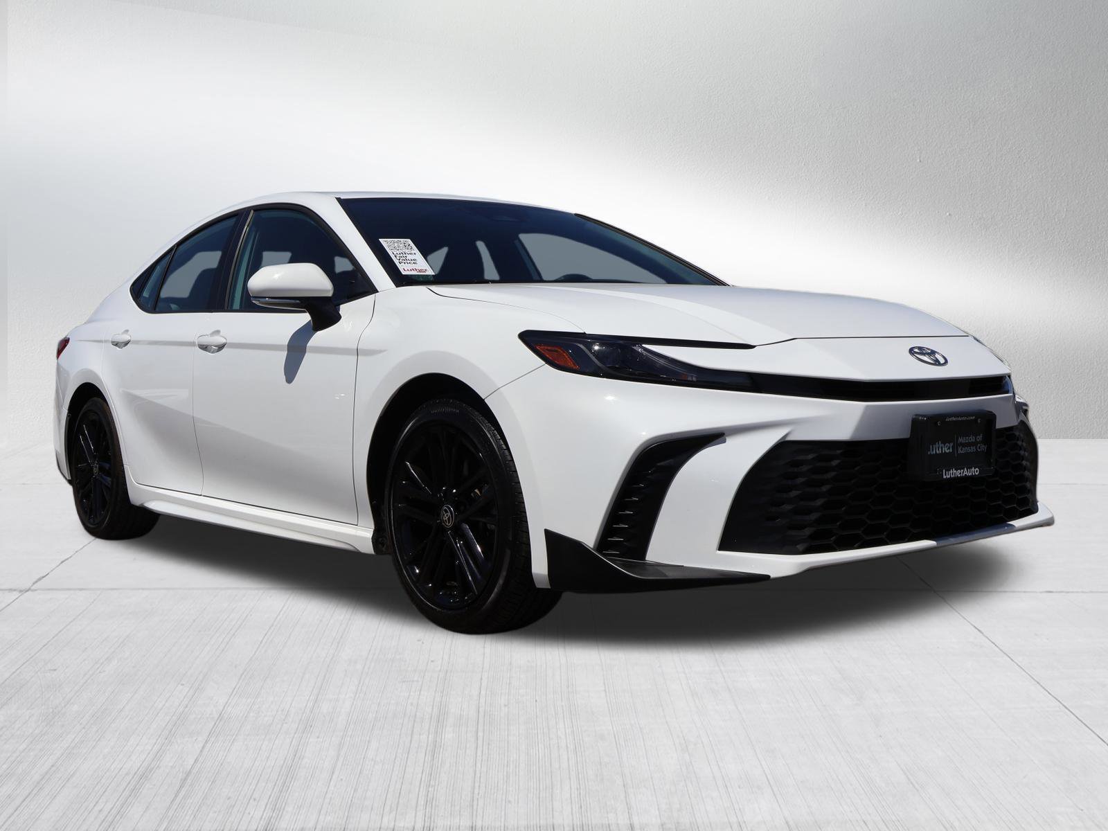 Used 2025 Toyota Camry SE with VIN 4T1DAACK2SU130077 for sale in Kansas City