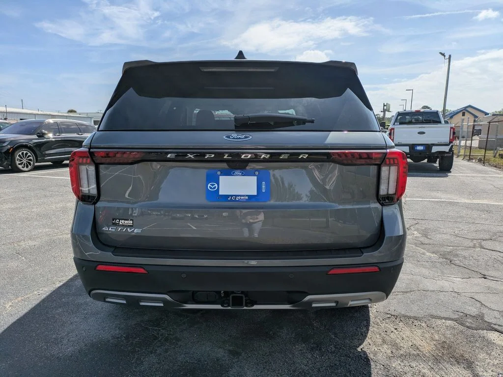 New 2026 Carbonized Gray Metallic Ford Active image 5