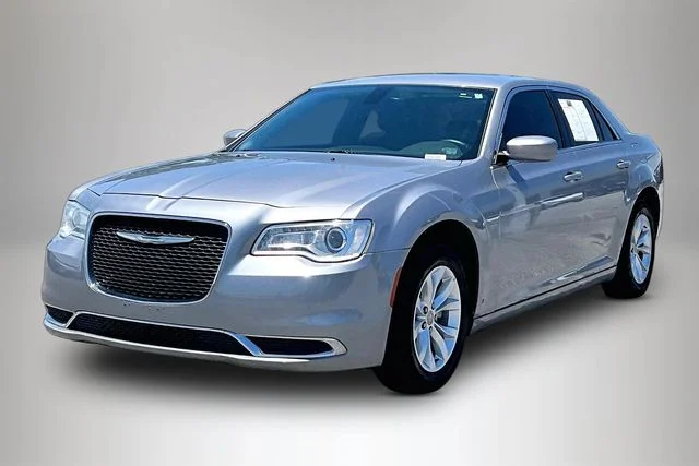 Used 2016 Chrysler 300 Limited with VIN 2C3CCAAG6GH182318 for sale in Tuscumbia, AL