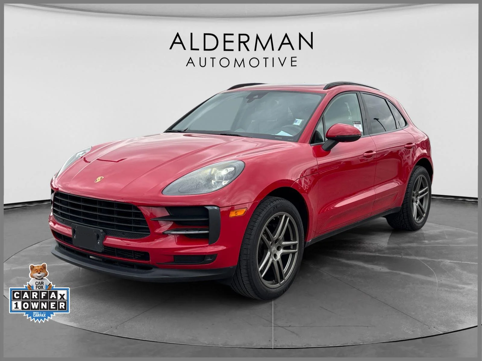 2019 Porsche Macan -'s photo