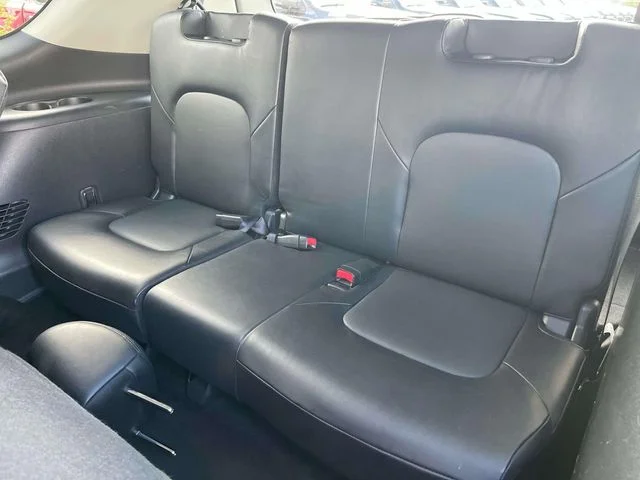 Used 2024 Gray Nissan SV image 21