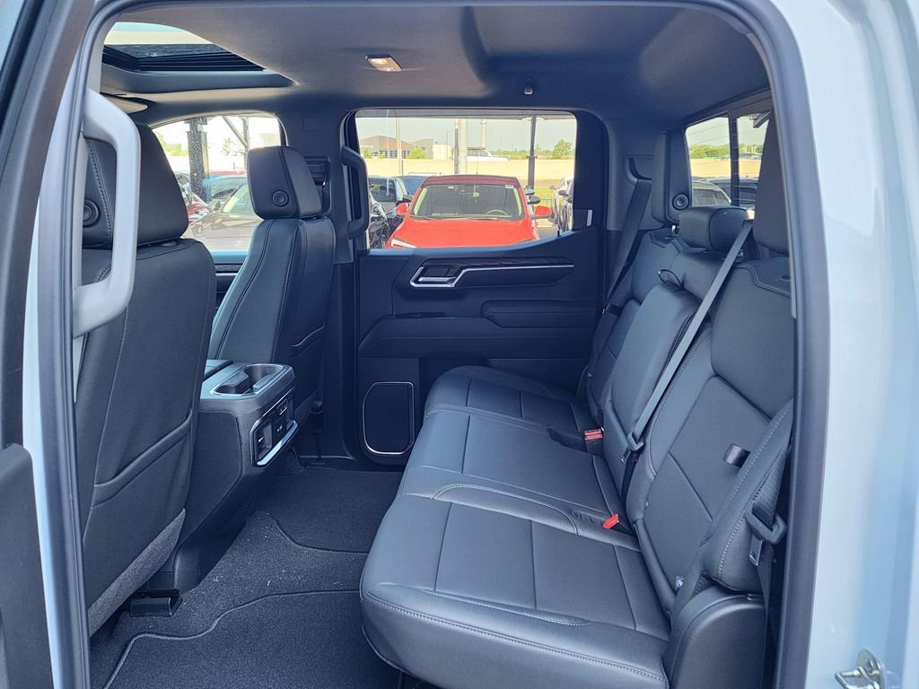 2026 GMC Sierra 1500 SLT - Photo 43