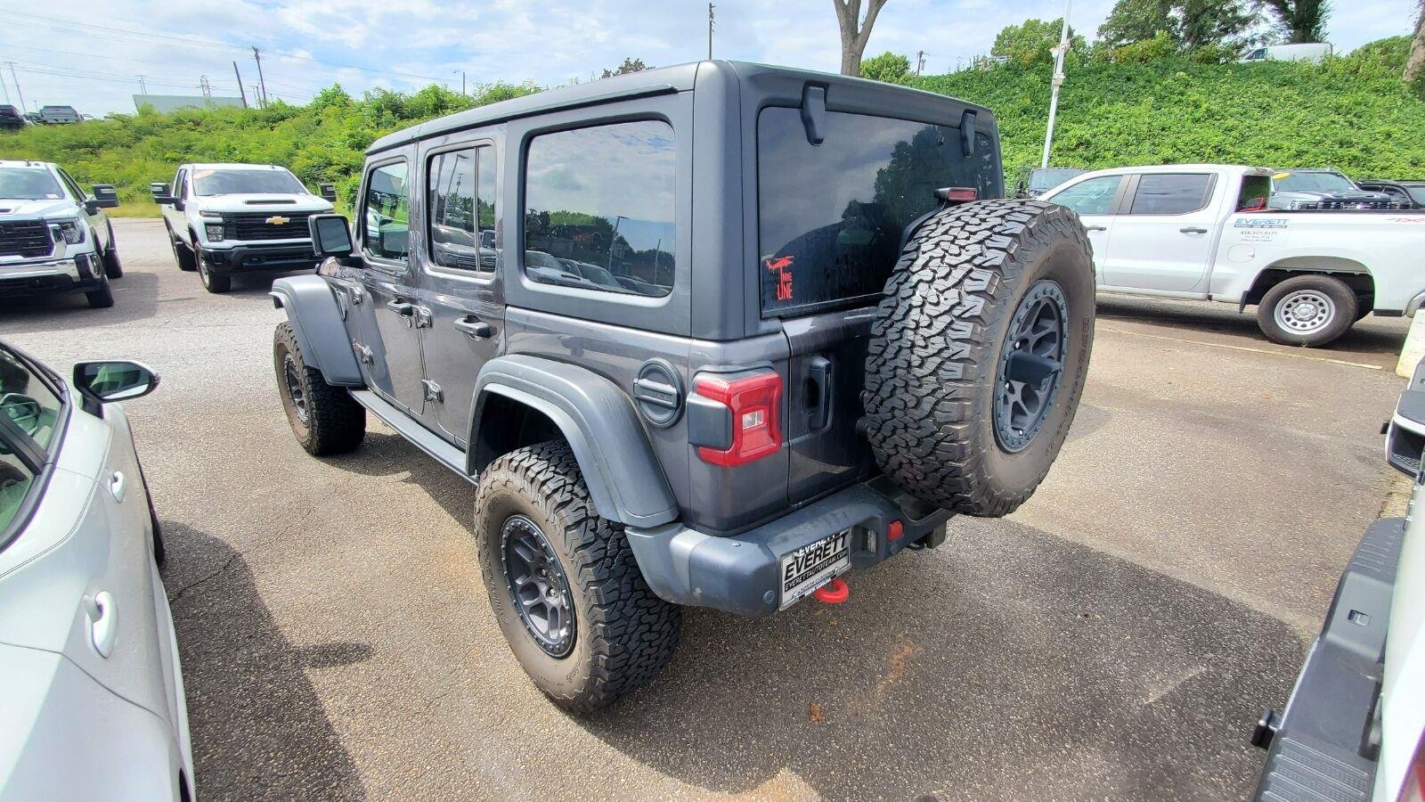 Used 2022 Granite Crystal Metallic Clearcoat Jeep Unlimited Rubicon image 8