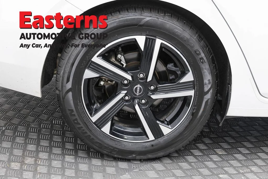 Used 2024 White Nissan SV image 30