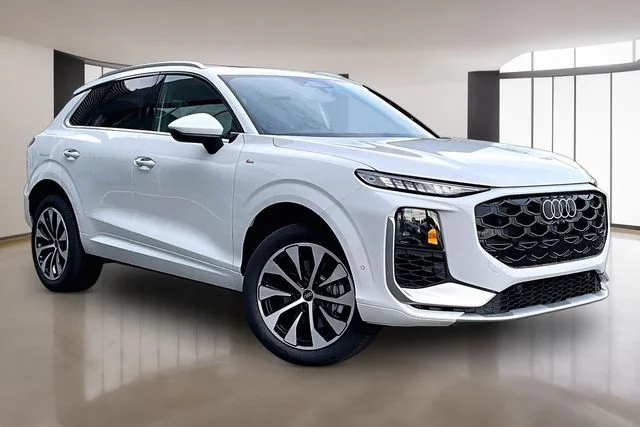 2026 Audi Q3 S line quattro's photo