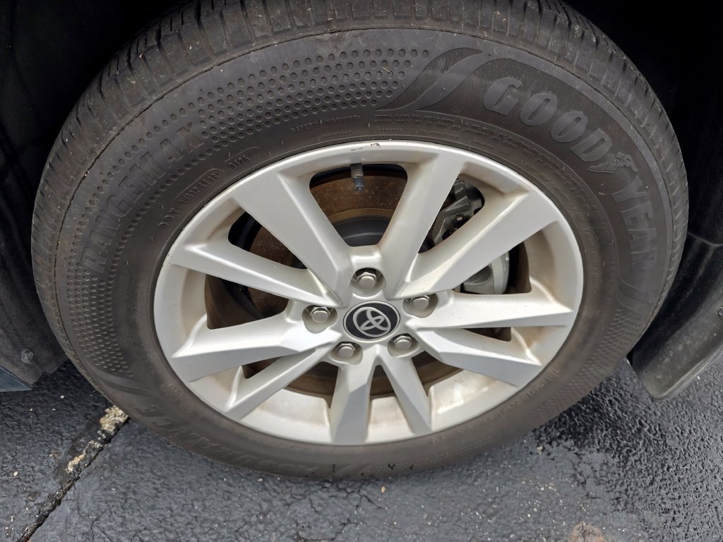 Used 2025  Toyota LE image 26