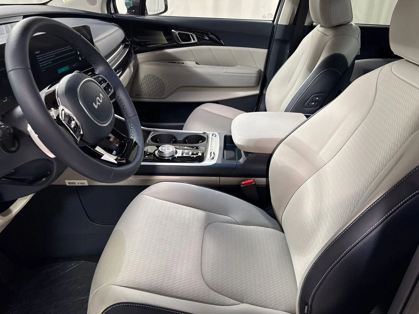 New 2026 Ceramic White Kia SX Prestige image 3