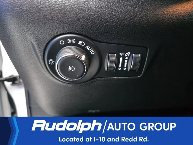 Used 2025 White Jeep Trailhawk image 14