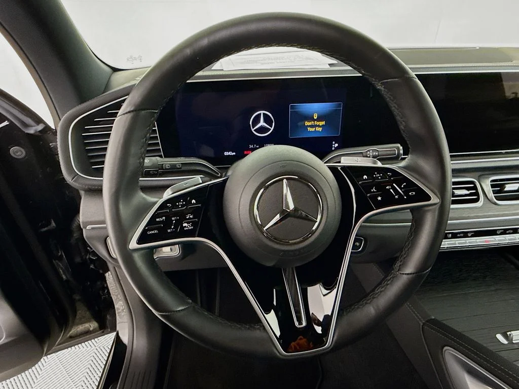 Used 2025 Black Mercedes-Benz GLS 450 image 12