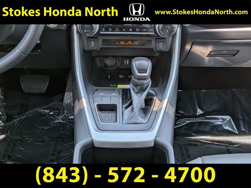 Used 2024 Silver Toyota XLE Premium image 22
