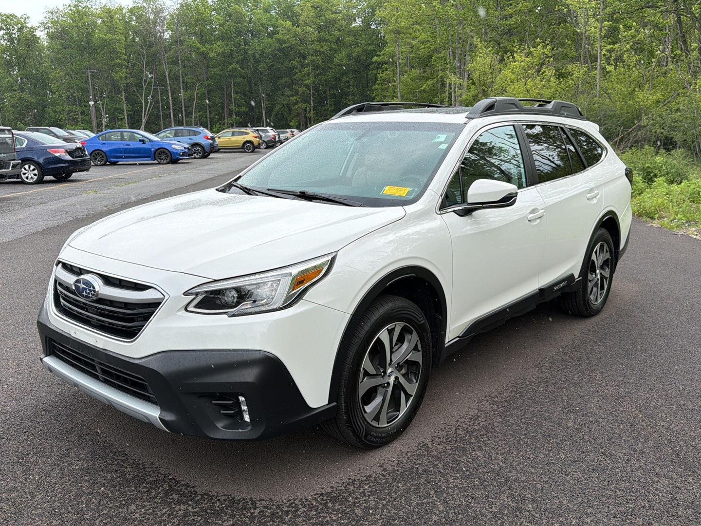 Used 2020 Crystal White Pearl Subaru Limited image 12