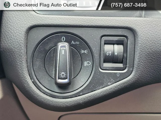 Used 2019 Deep Black Volkswagen S image 9