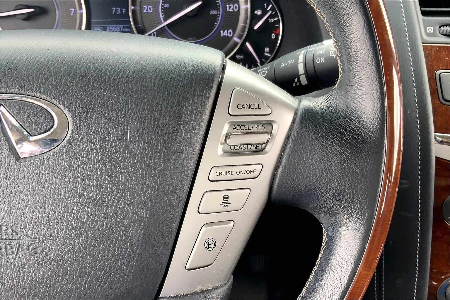 Used 2019 Liquid Platinum INFINITI LUXE image 25