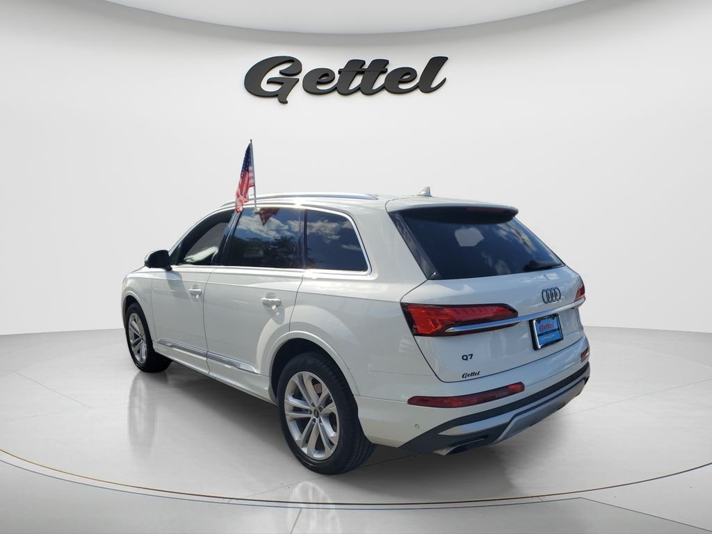 Used 2025  Audi 55 Premium Plus image 6