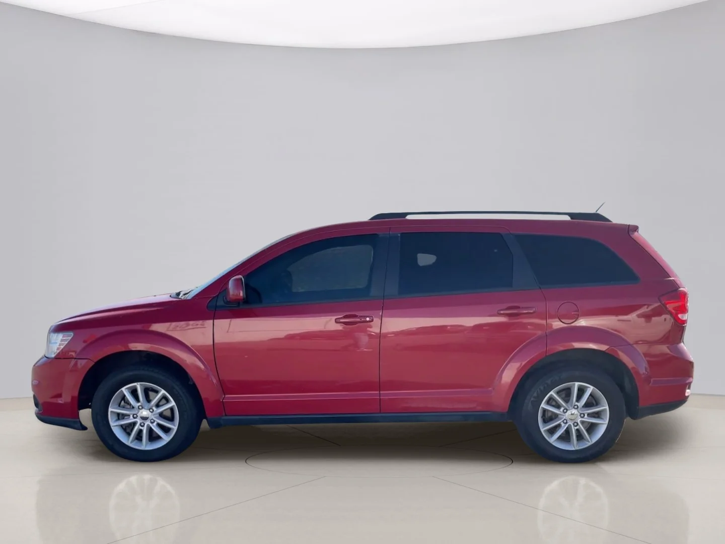 Used 2014 Red Dodge SXT image 2