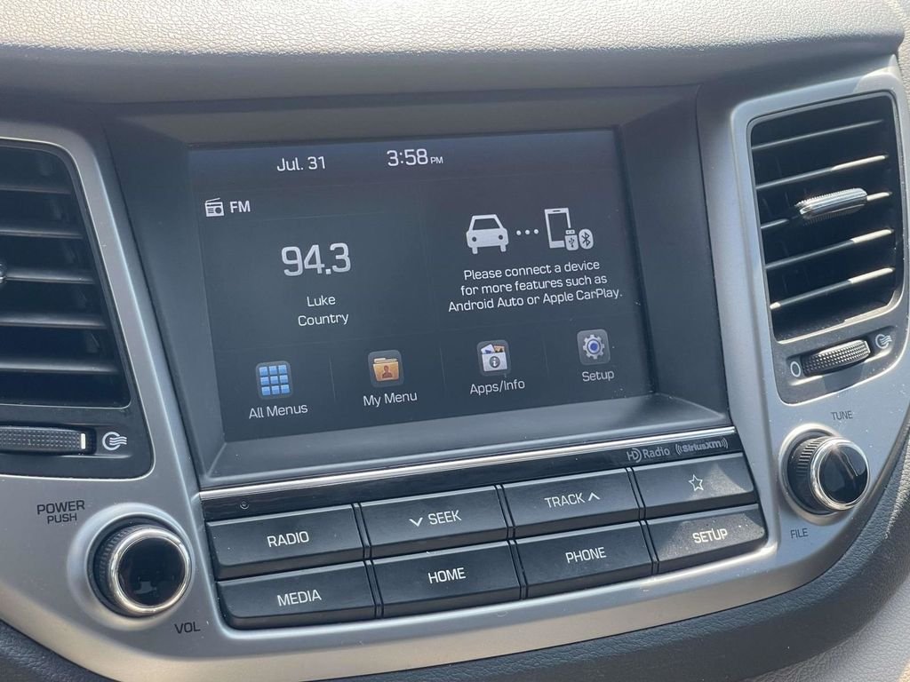 Used 2018 White Hyundai Value image 30