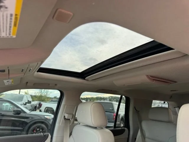 Used 2020 DARK SAPPHIRE BLUE METALLIC GMC Denali image 31