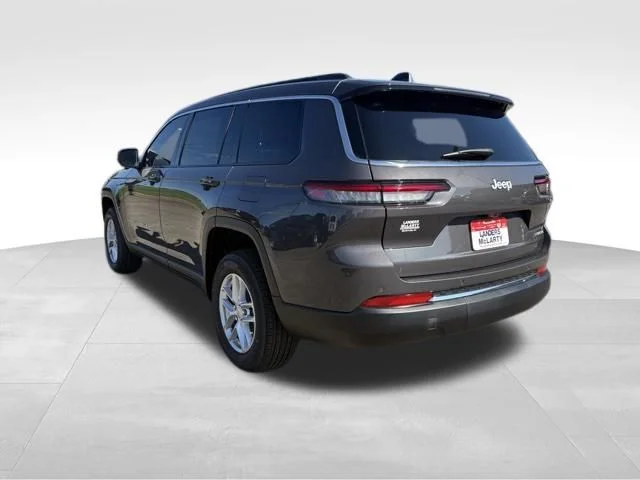 New 2026 Baltic Gray Metallic Clear-Coat Exterior Paint Jeep Laredo image 6