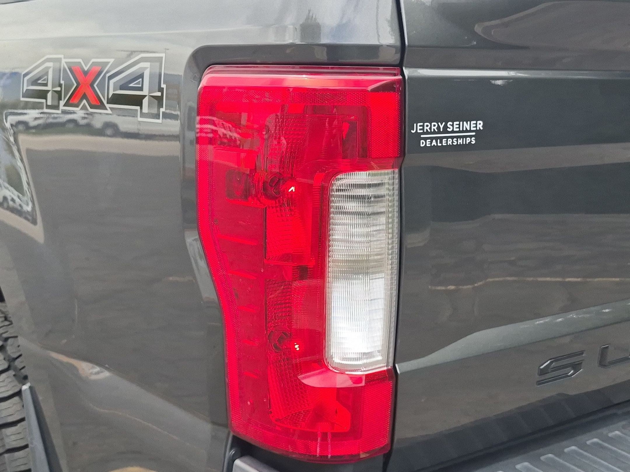 Used 2018 Gray Ford XL image 11