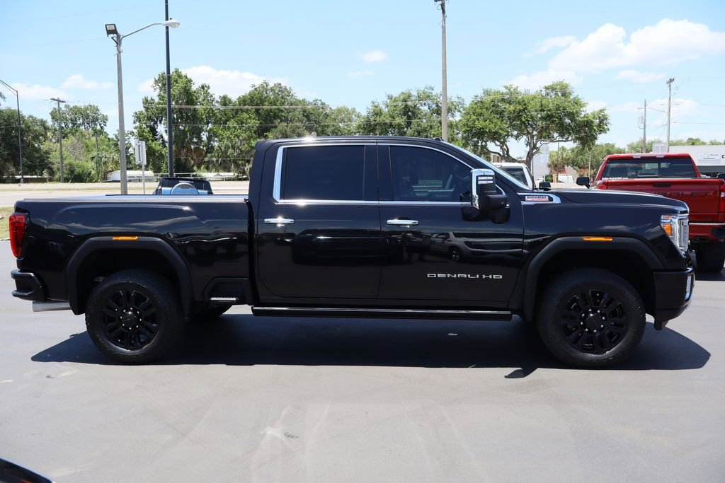 Used 2022 Ebony Twilight Metallic GMC Denali image 10