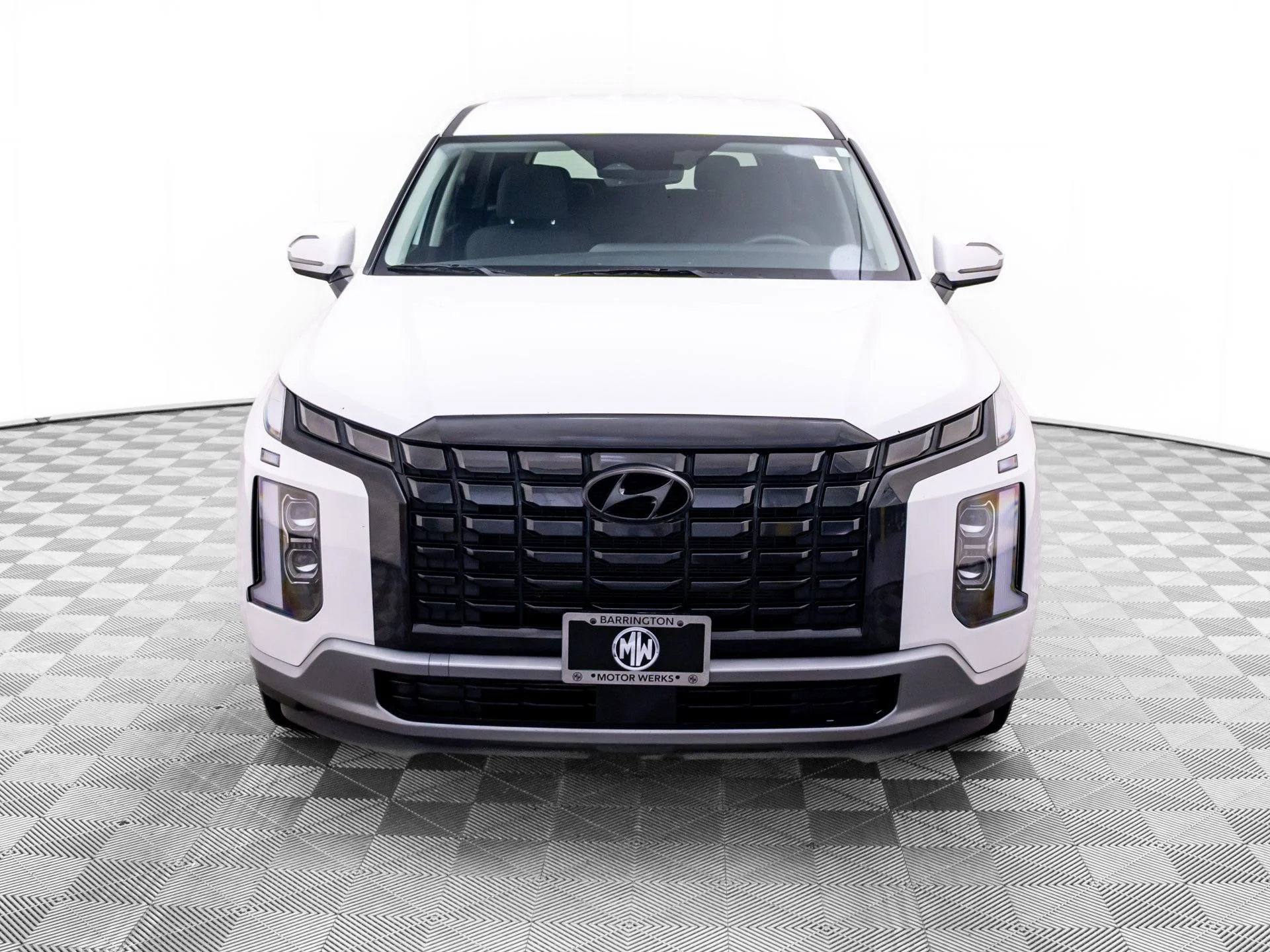 Used 2023 White Hyundai SE image 9