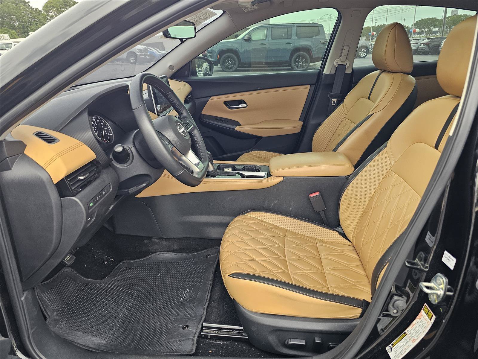 Used 2024 Super Black Nissan SV image 15