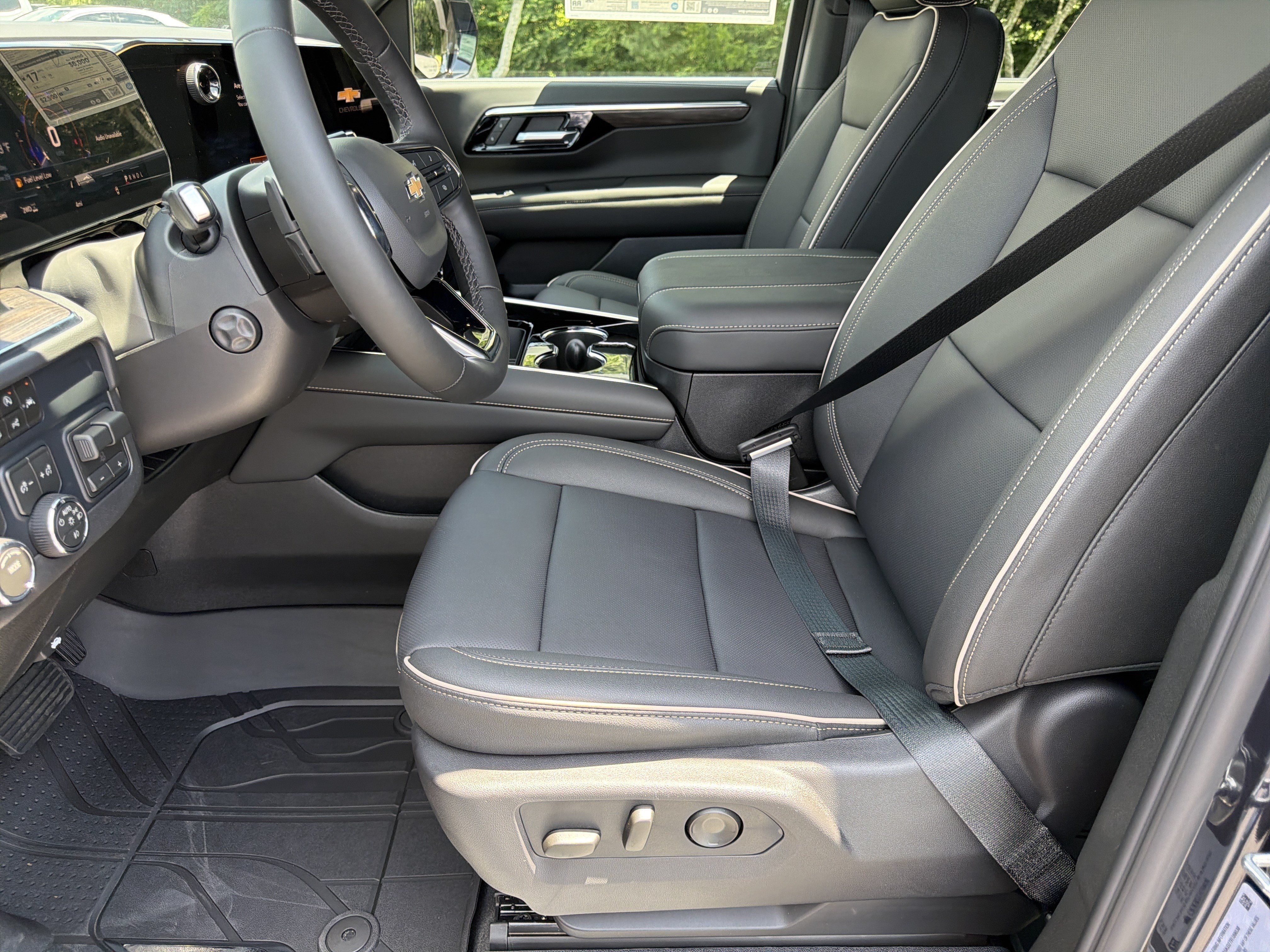 New 2026 Dark Ash Metallic Chevrolet Premier image 9