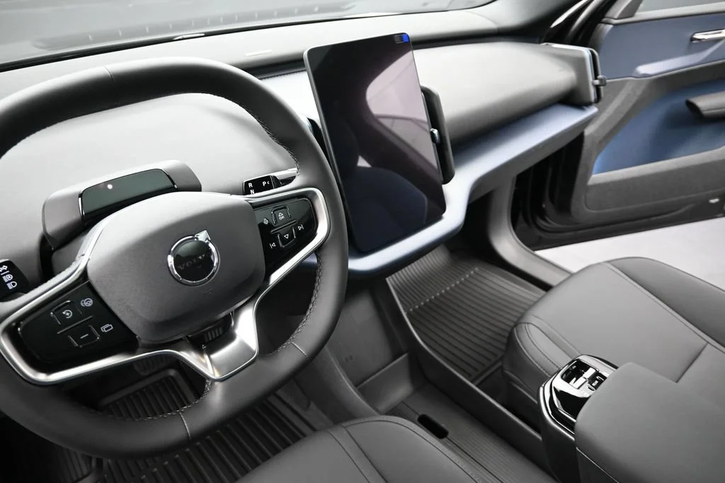 New 2026 Black Volvo Twin Motor Performance Ultra image 17