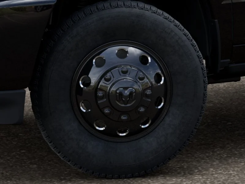 New 2026 Diamond Black Crystal Pearl-Coat Exterior Paint RAM Laramie image 9