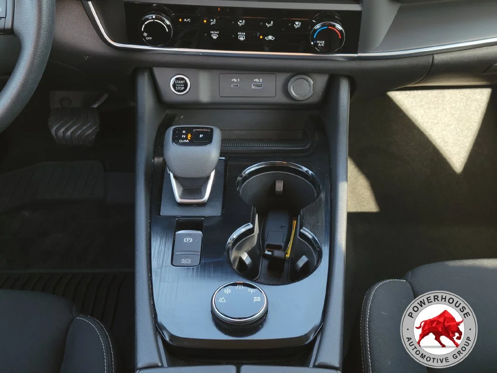 Used 2023 White Nissan S image 22