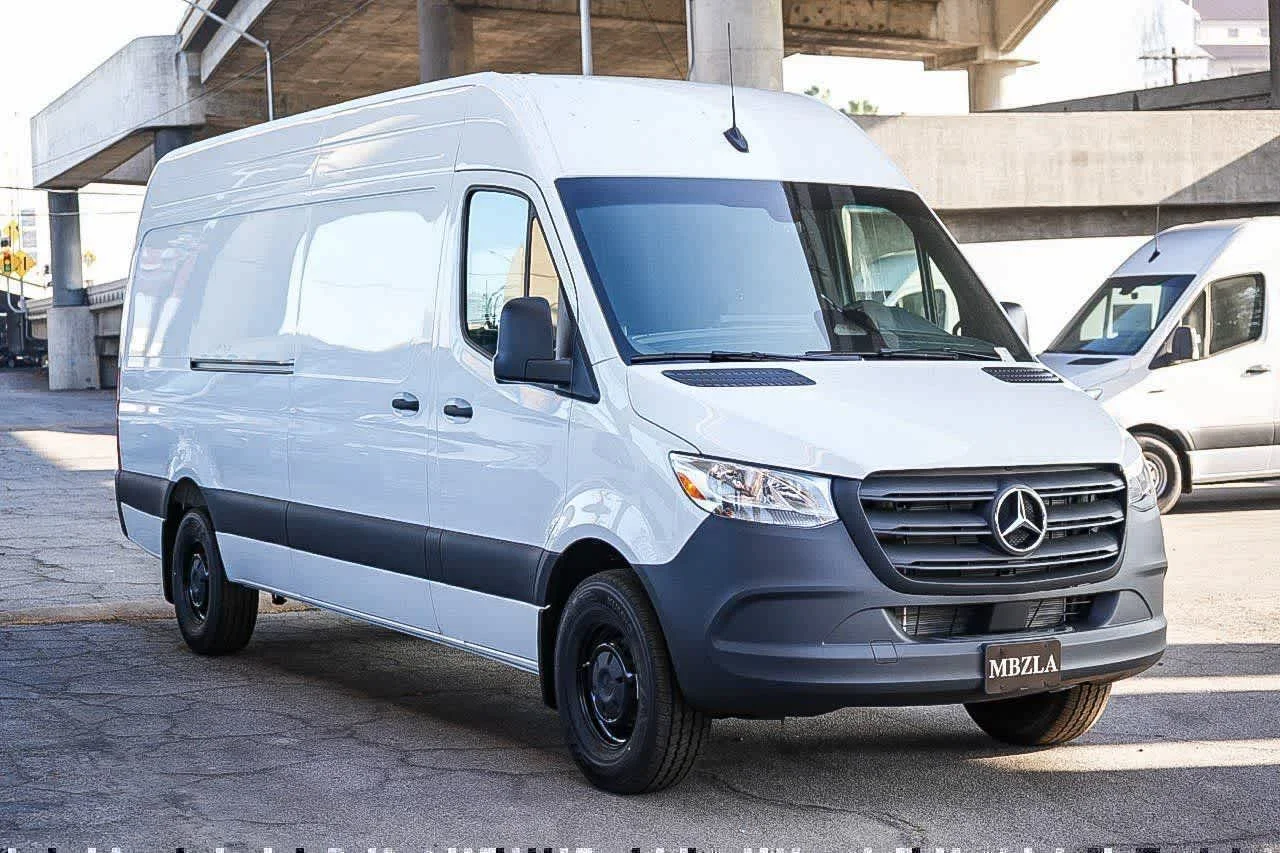 New 2026 Arctic White Mercedes-Benz Cargo 170WB High Roof RWD 2.0L I4 Diesel Turbo SO image 3