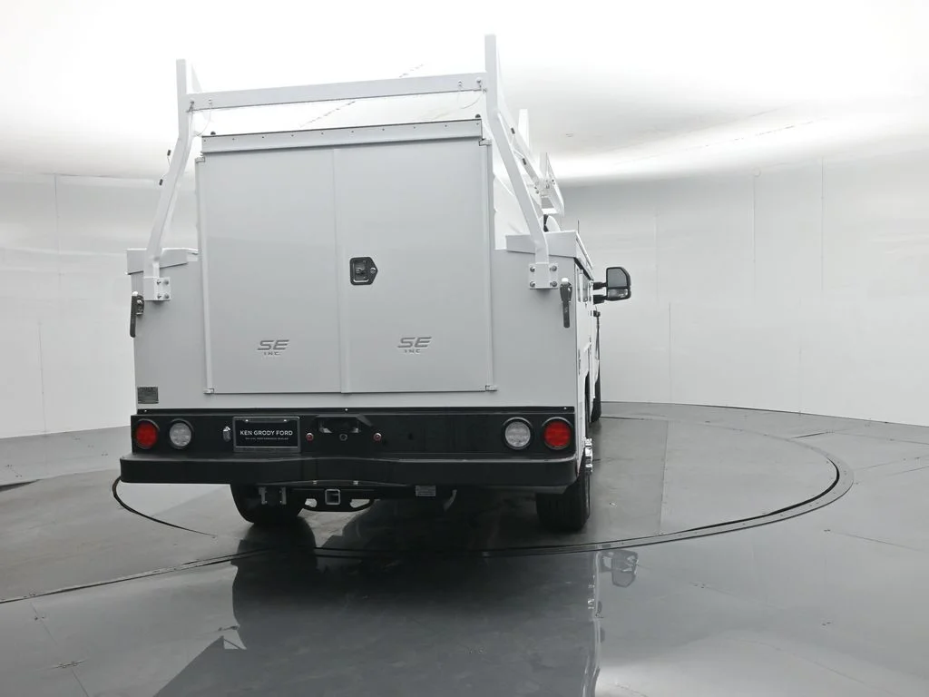 New 2026 Oxford White Ford XL image 59