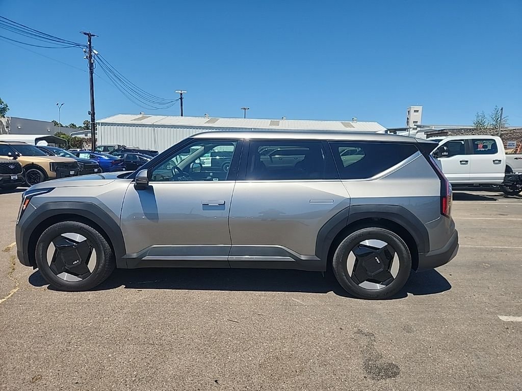 Used 2024 Gray Kia Light image 10