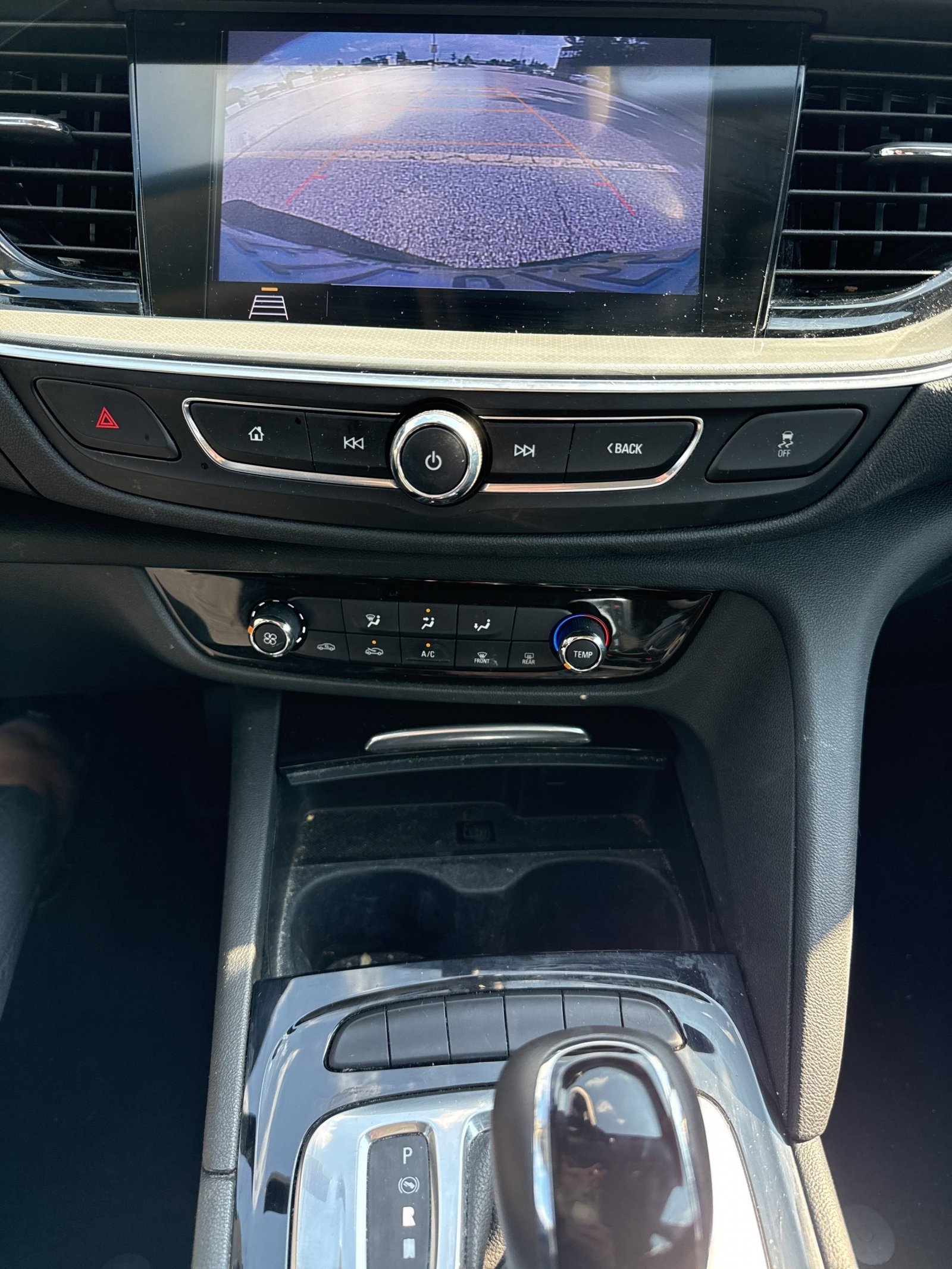 Used 2019 White Frost Tricoat Buick Preferred image 3