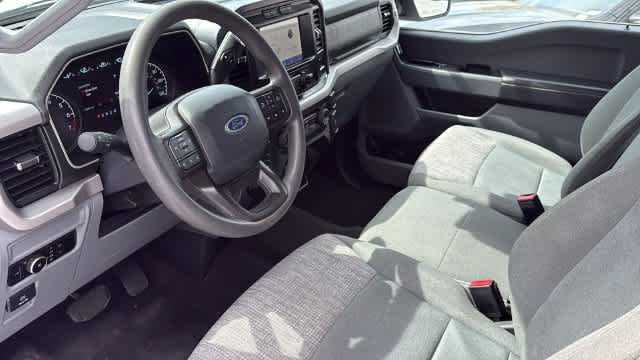 Used 2023 Oxford White Ford XLT image 24