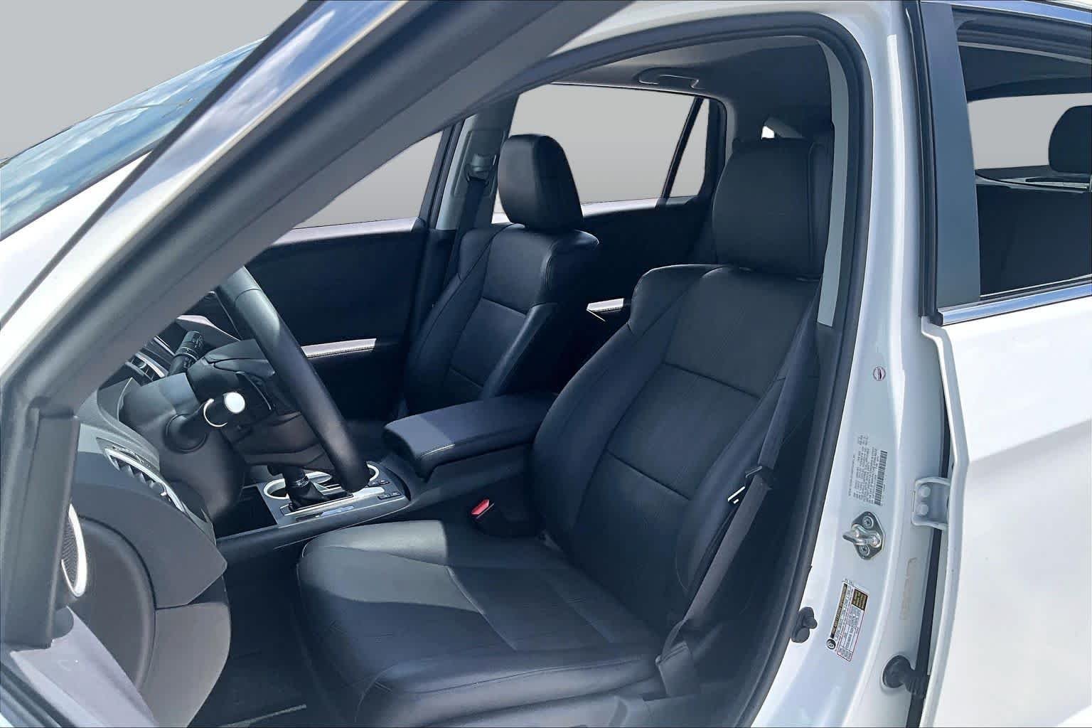 Used 2018 White Diamond Pearl Acura w/Advance Pkg image 7