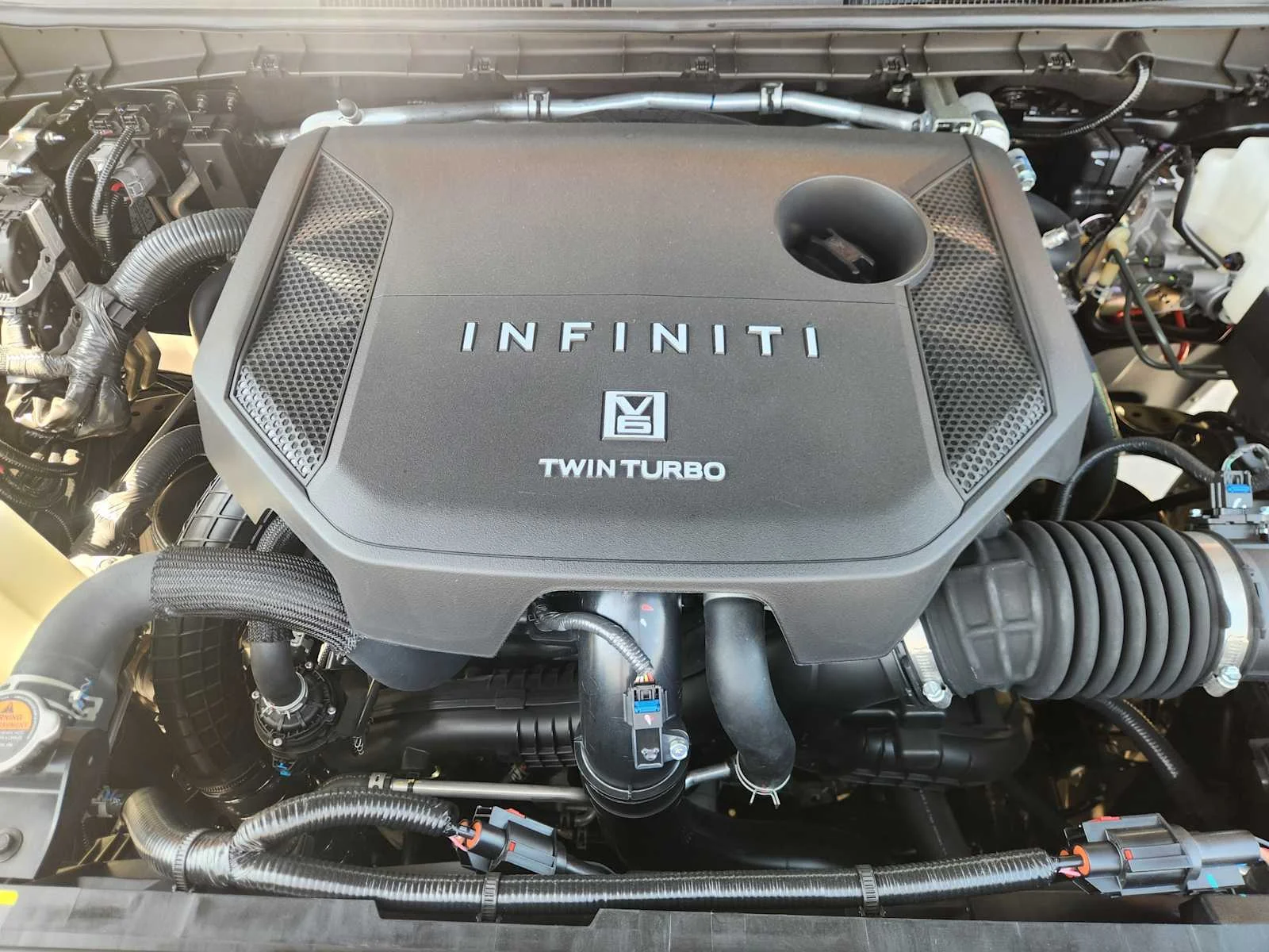 New 2027 BLACK OBSIDIAN INFINITI Luxe 2WD image 23