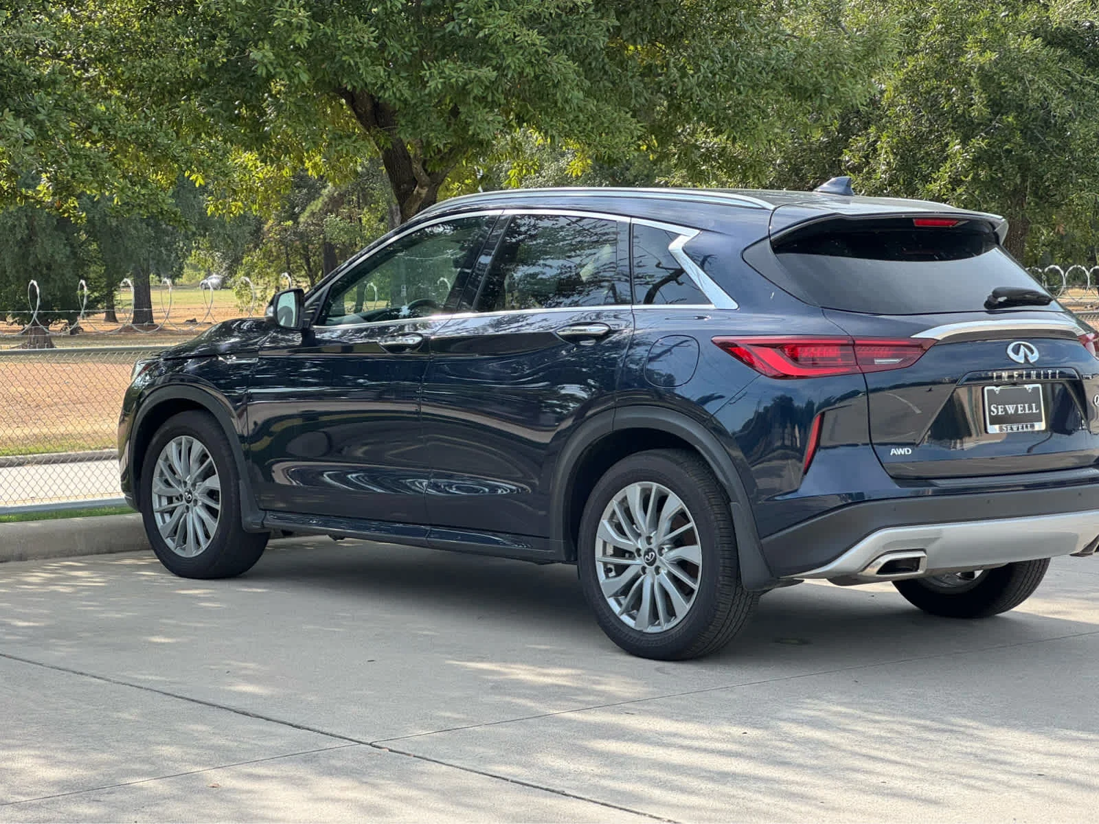 Certified Used 2025 Hermosa Blue INFINITI LUXE image 8